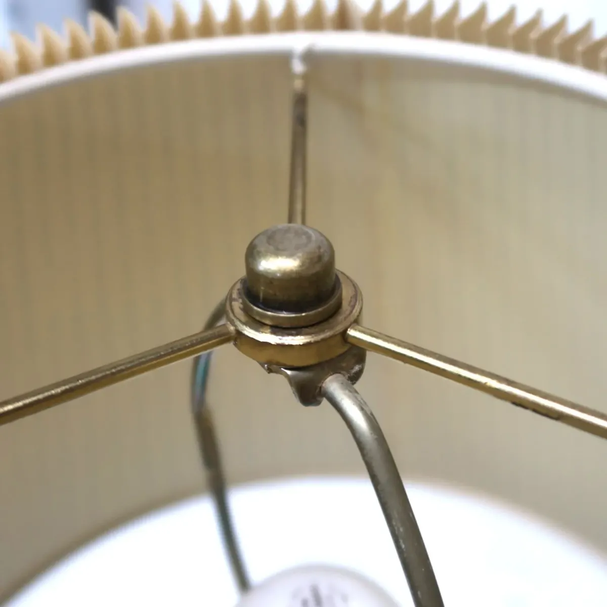 アンティーク モダンデザイン テーブルランプ