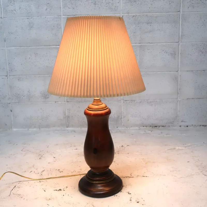 アンティーク モダンデザイン テーブルランプ