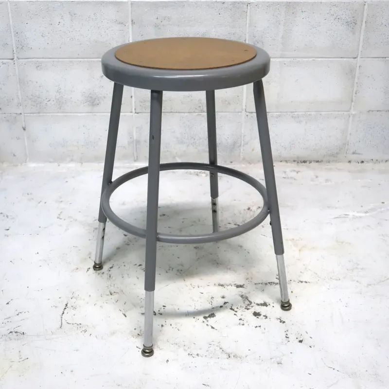 National Public Seating メタルスツール