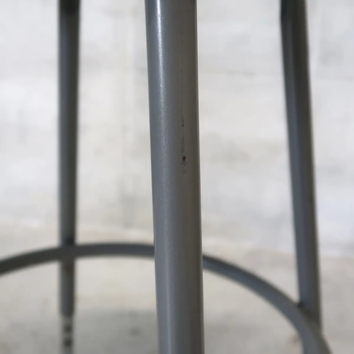 National Public Seating メタルスツール