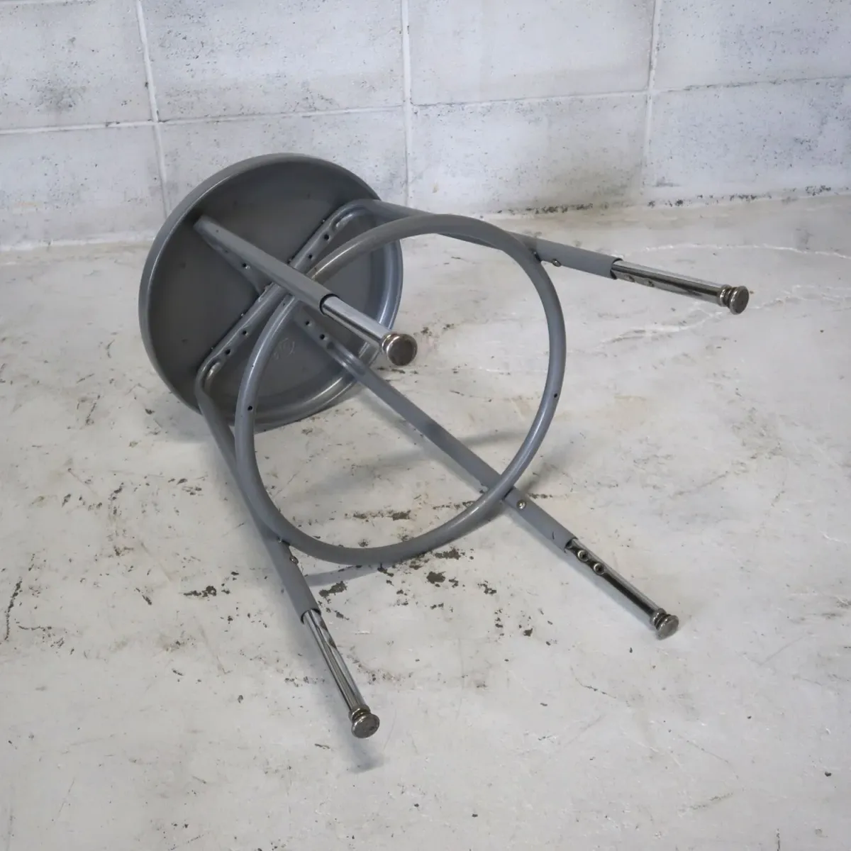 National Public Seating メタルスツール