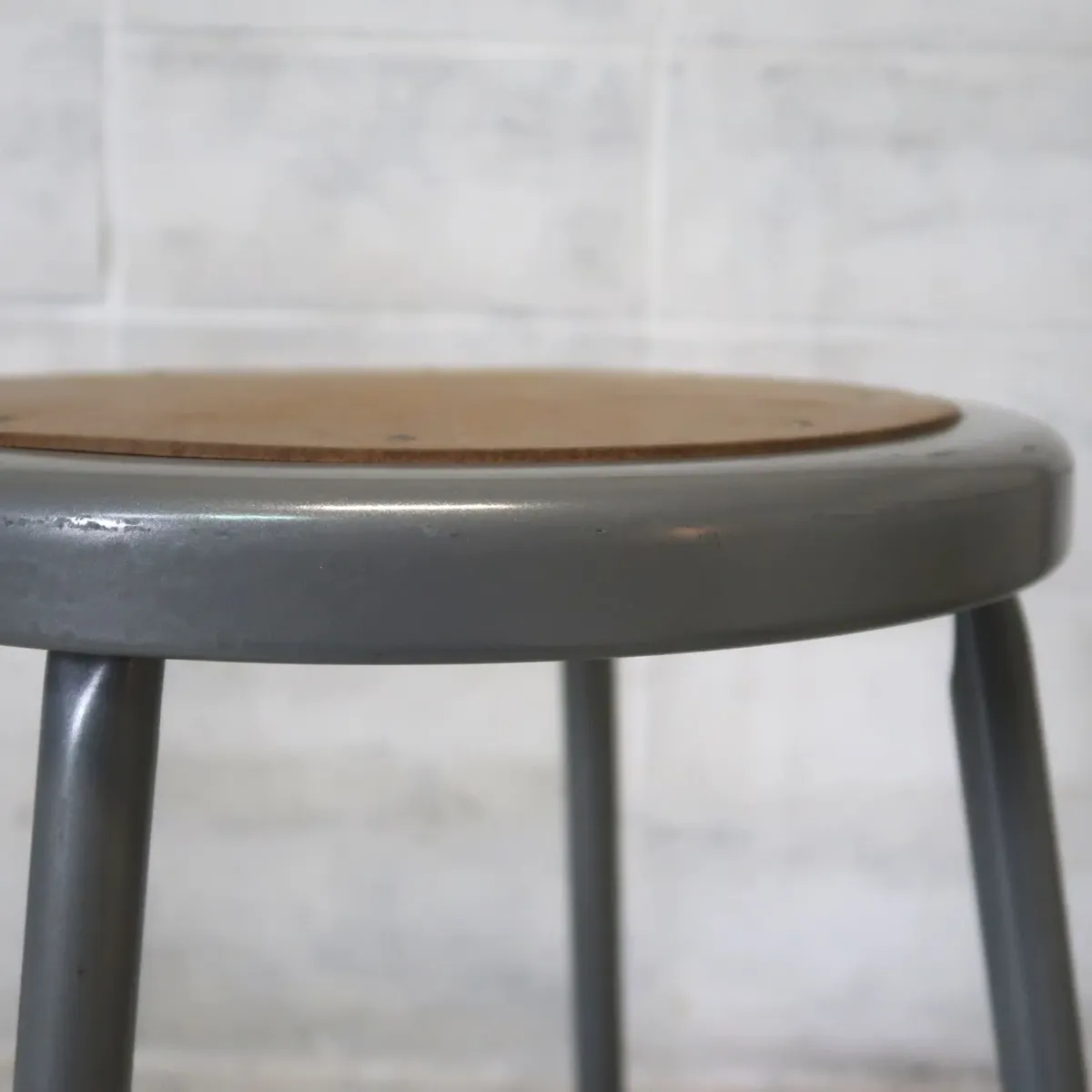 National Public Seating メタルスツール