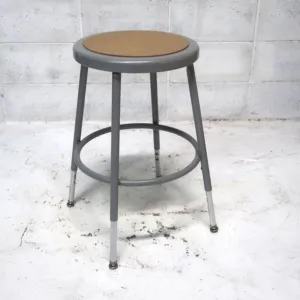 National Public Seating メタルスツール