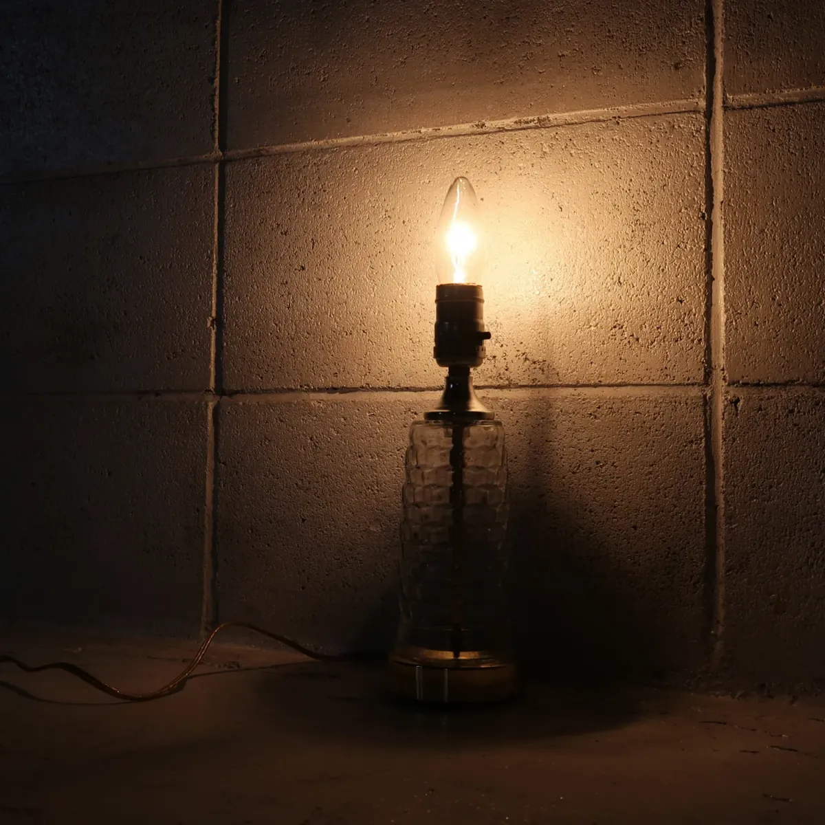 アンティーク ガラスベース テーブルランプ