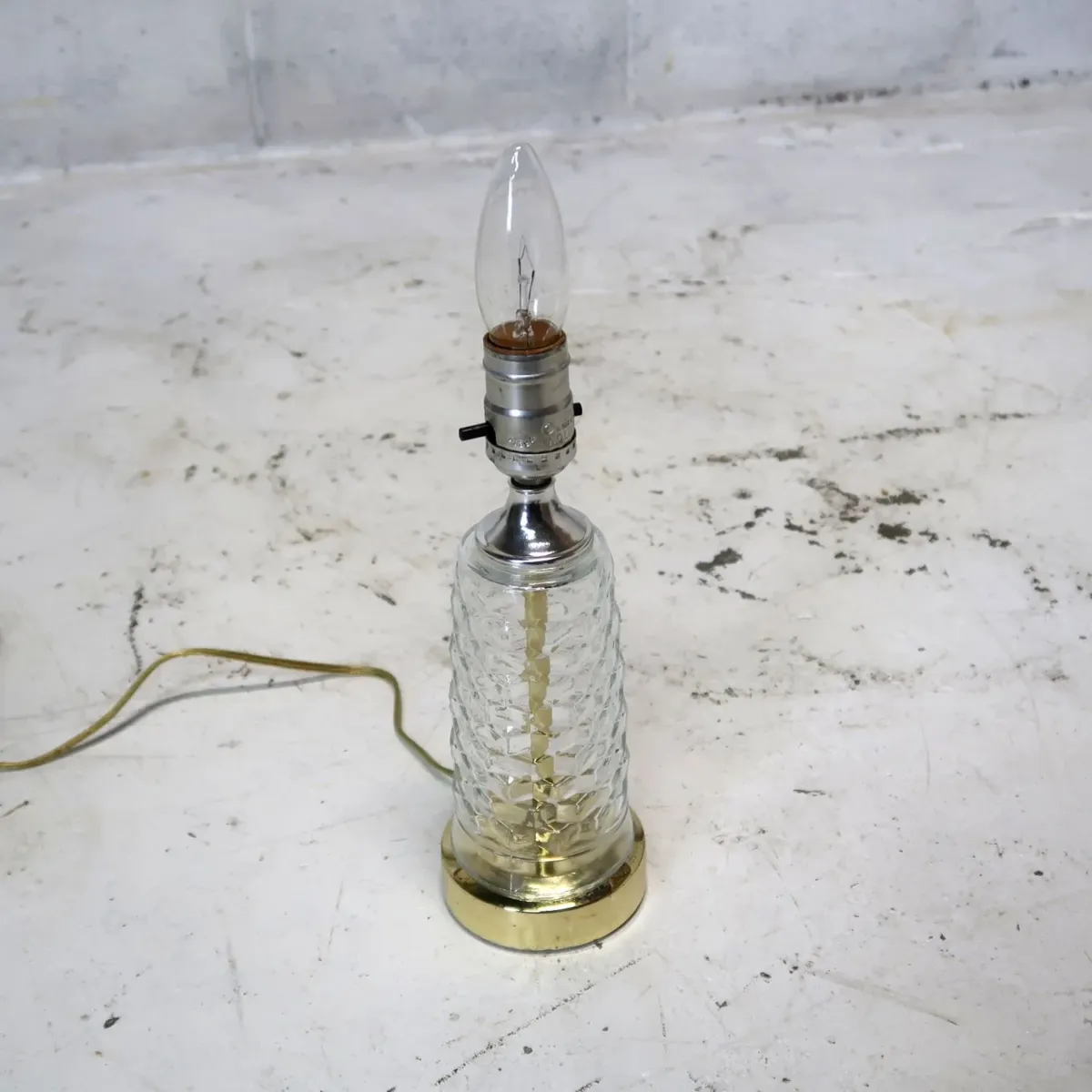 アンティーク ガラスベース テーブルランプ