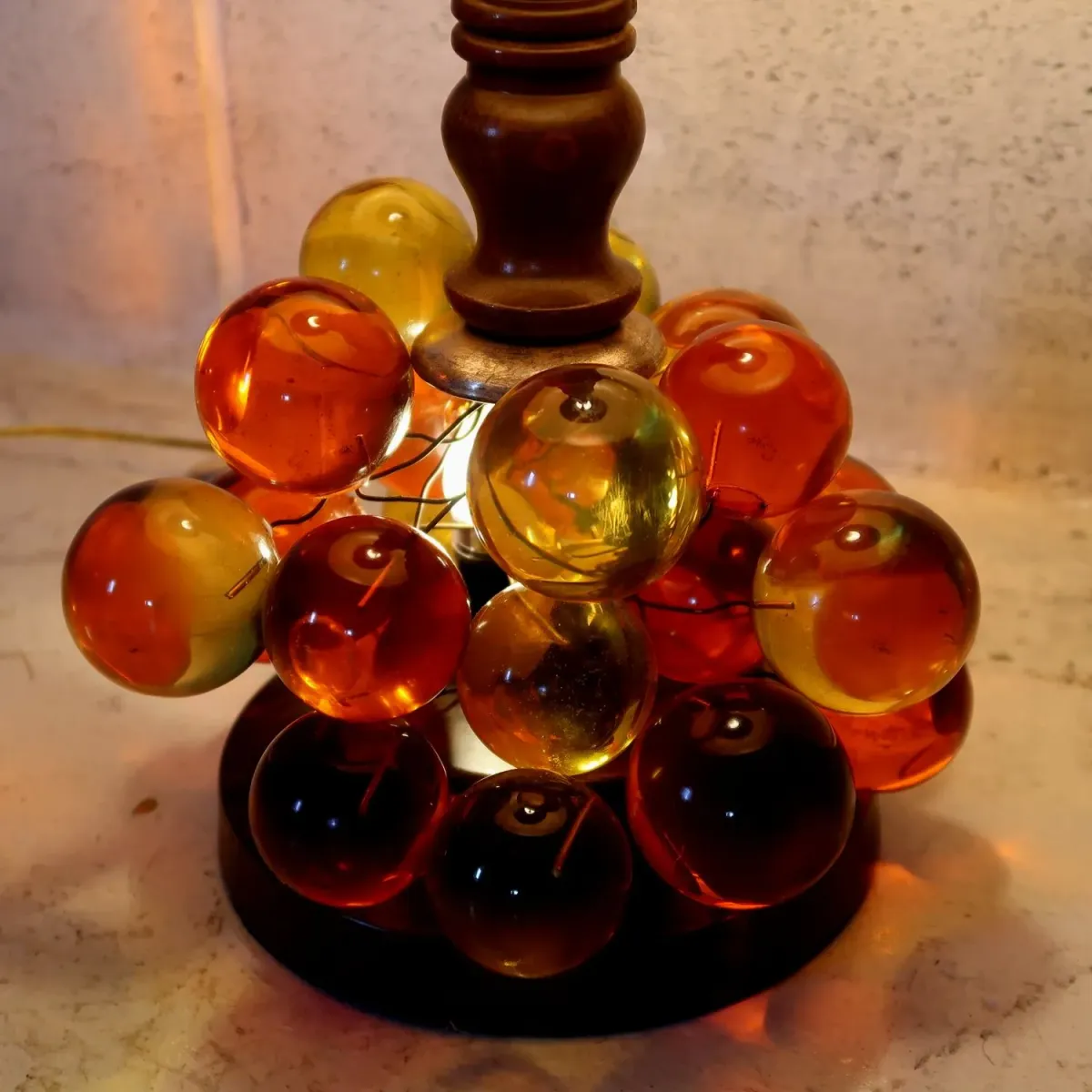 アンティーク ブドウモチーフ テーブルランプ