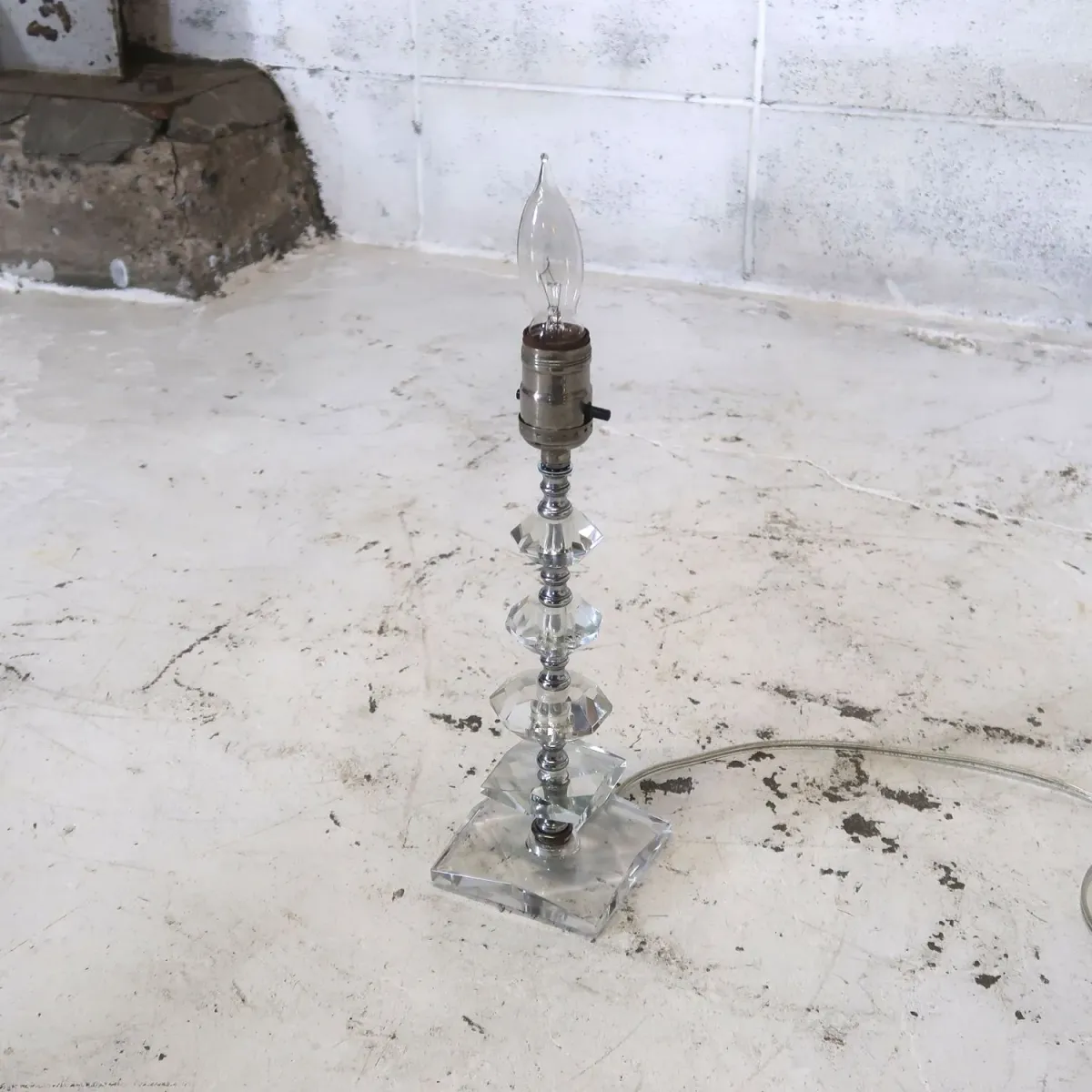 アンティーク ガラスベース テーブルランプ