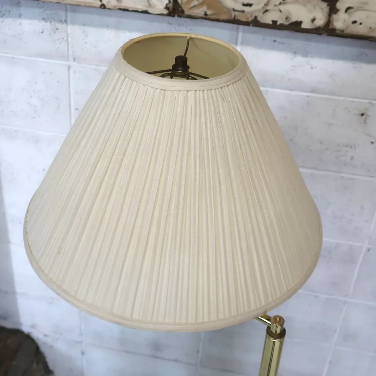 アンティーク ゴールドメタル フロアランプ