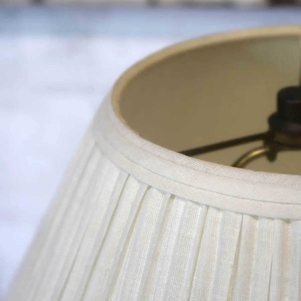 アンティーク ゴールドメタル フロアランプ