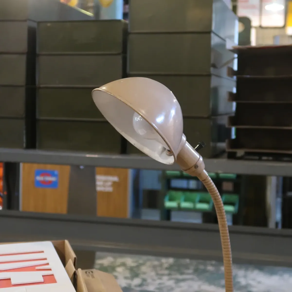 ビンテージ インダストリアル デスクランプ