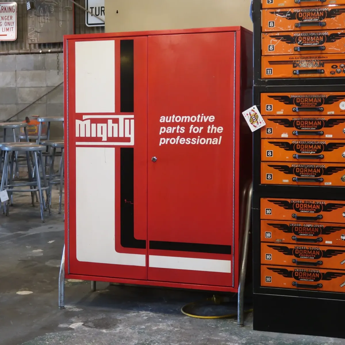 Mighty Auto Parts ビンテージ 大型キャビネット