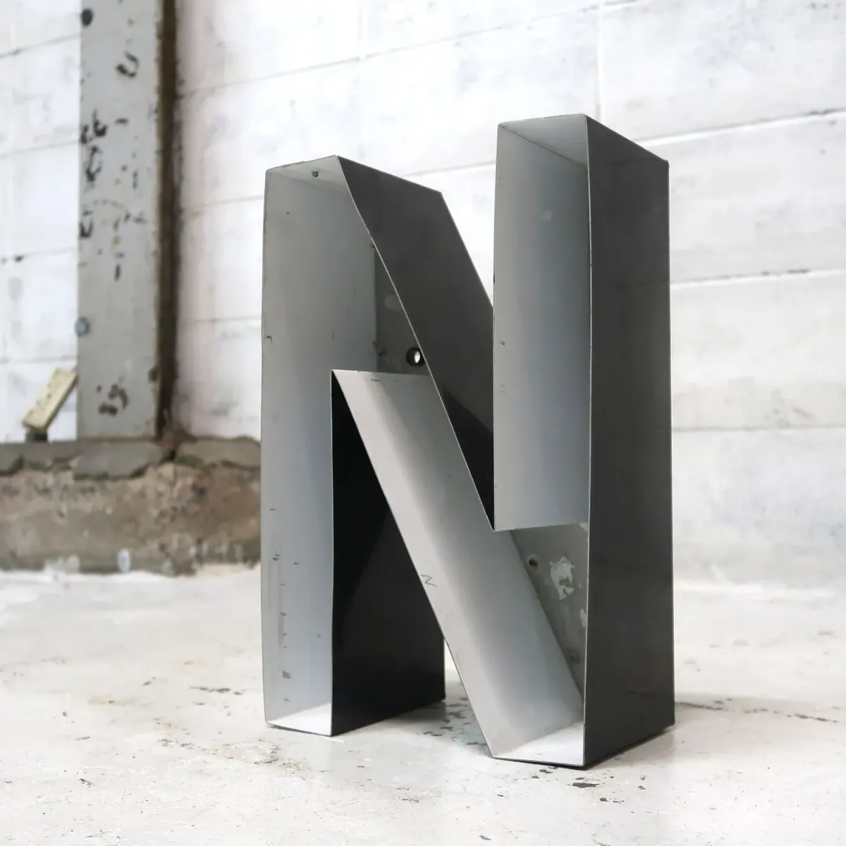 ビンテージ レターサイン N