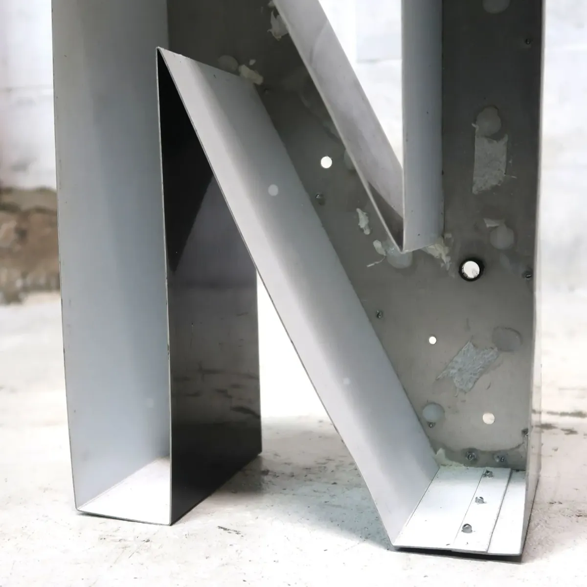 ビンテージ レターサイン N