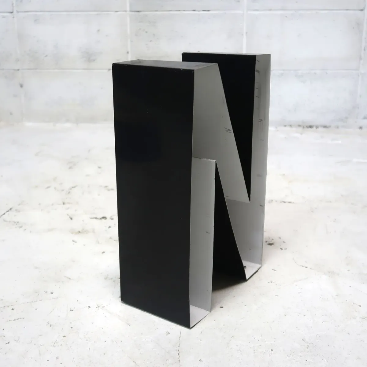 ビンテージ レターサイン N