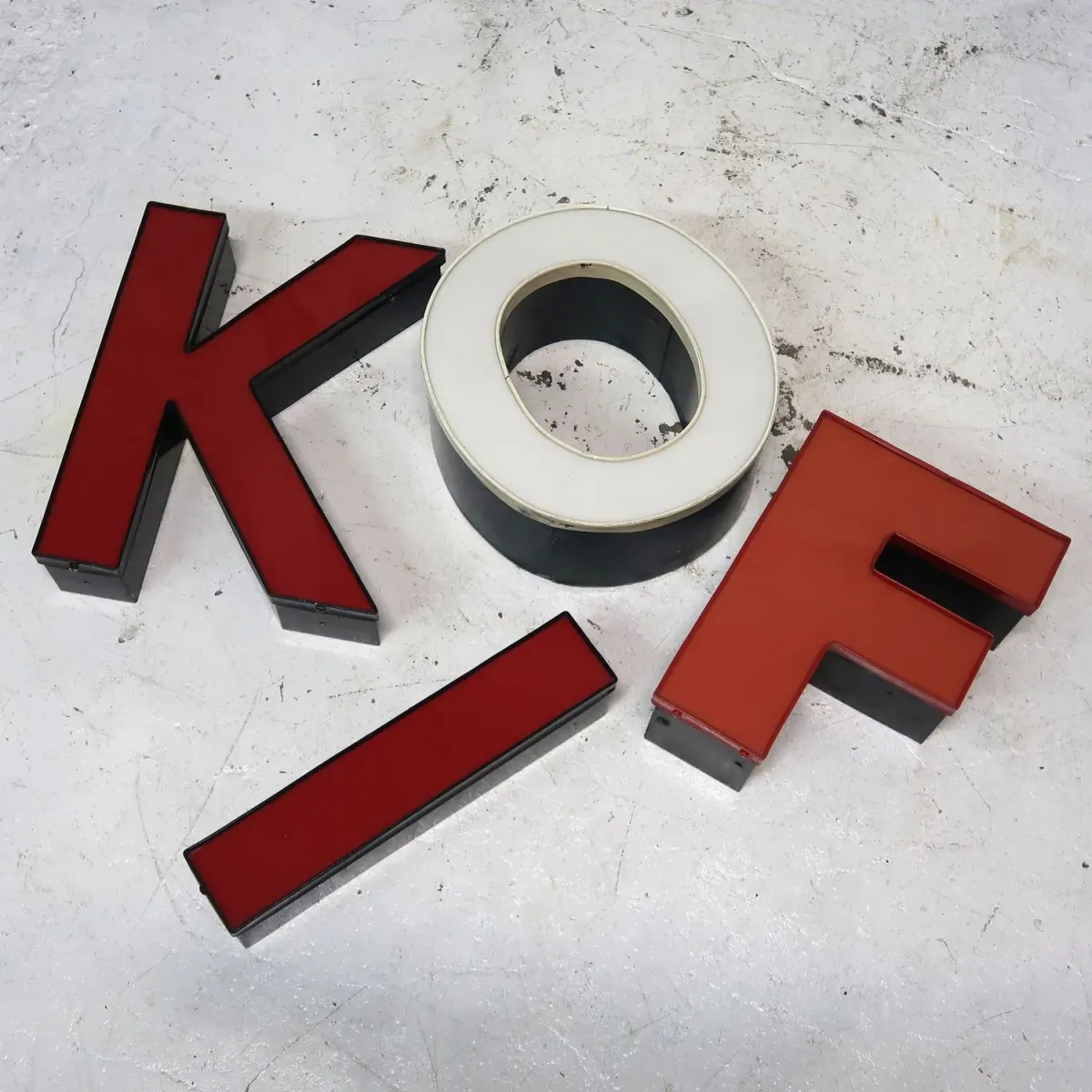 ビンテージ レターサイン O