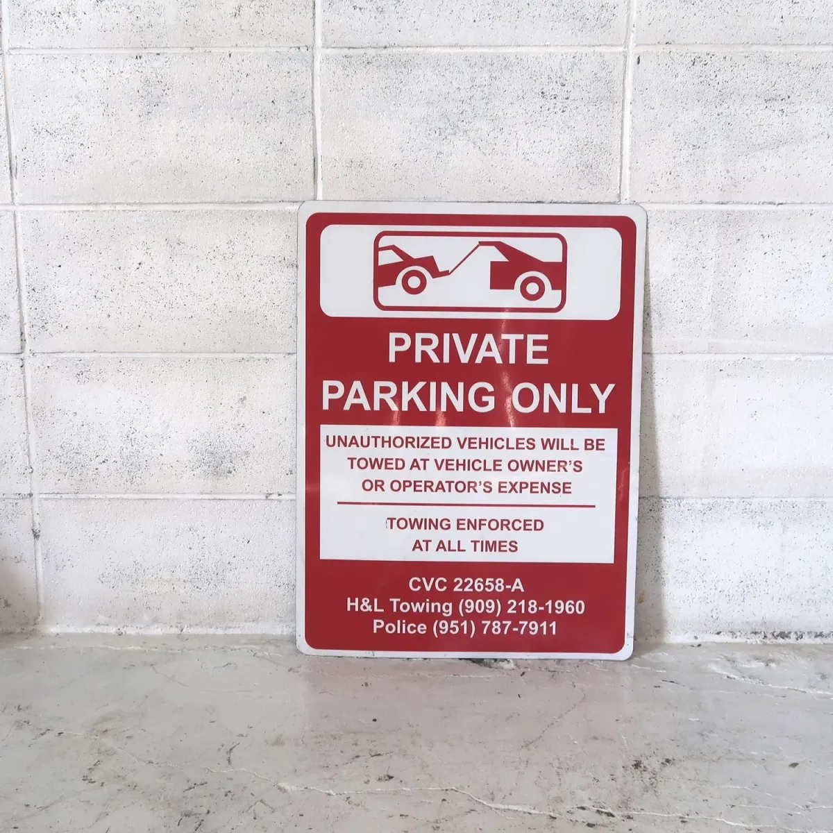 ロードサイン PRIVATE PARKING ONLY