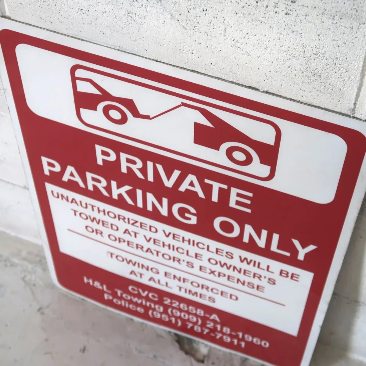 ロードサイン PRIVATE PARKING ONLY