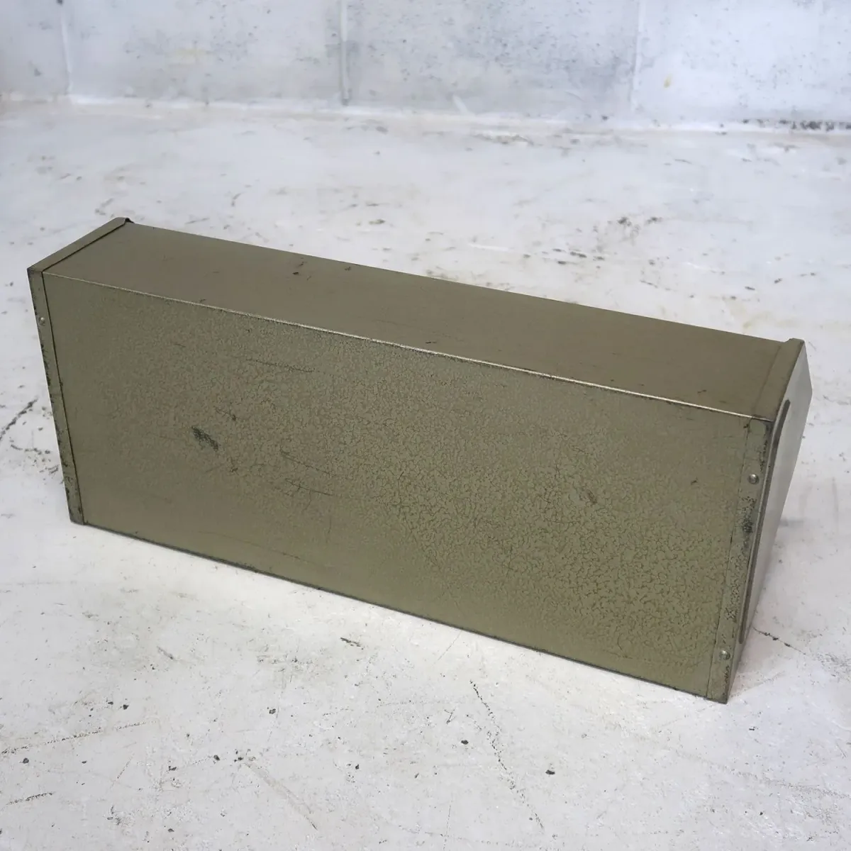 ビンテージ メタル ツールトート