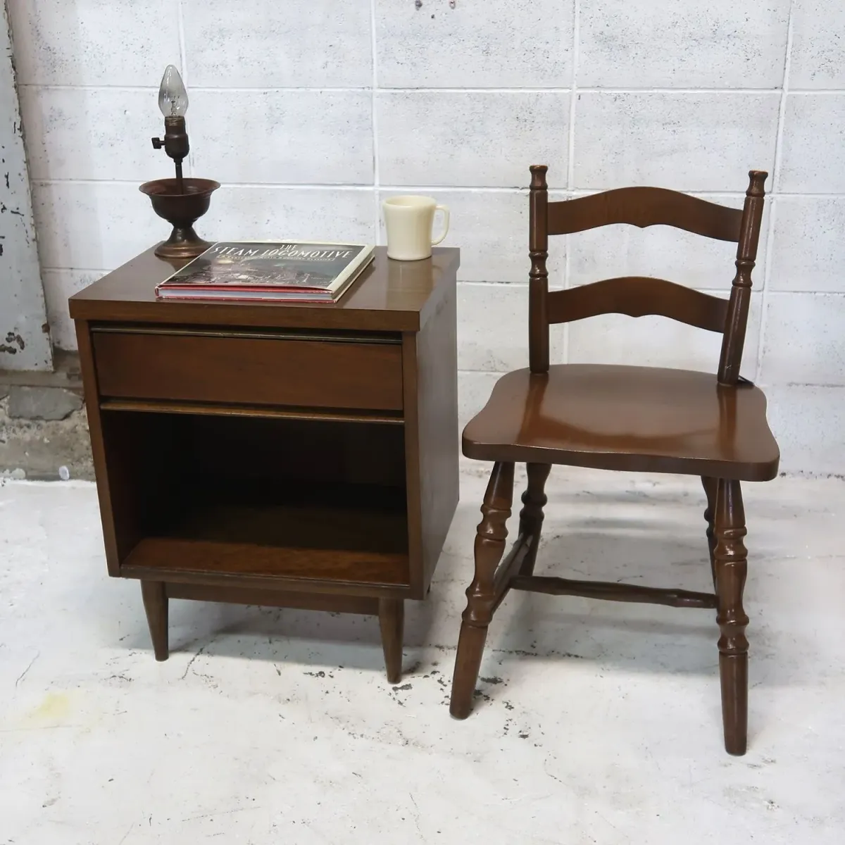 アンティーク ナイトスタンド