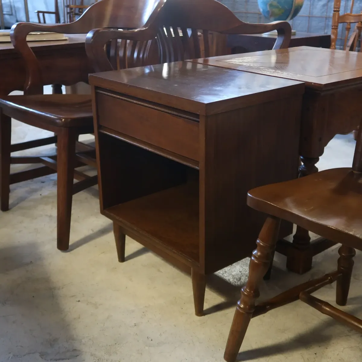 アンティーク ナイトスタンド