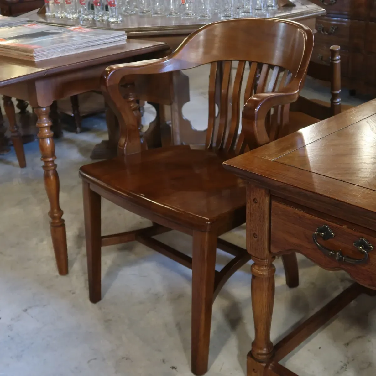 アンティーク ウッド アームチェア