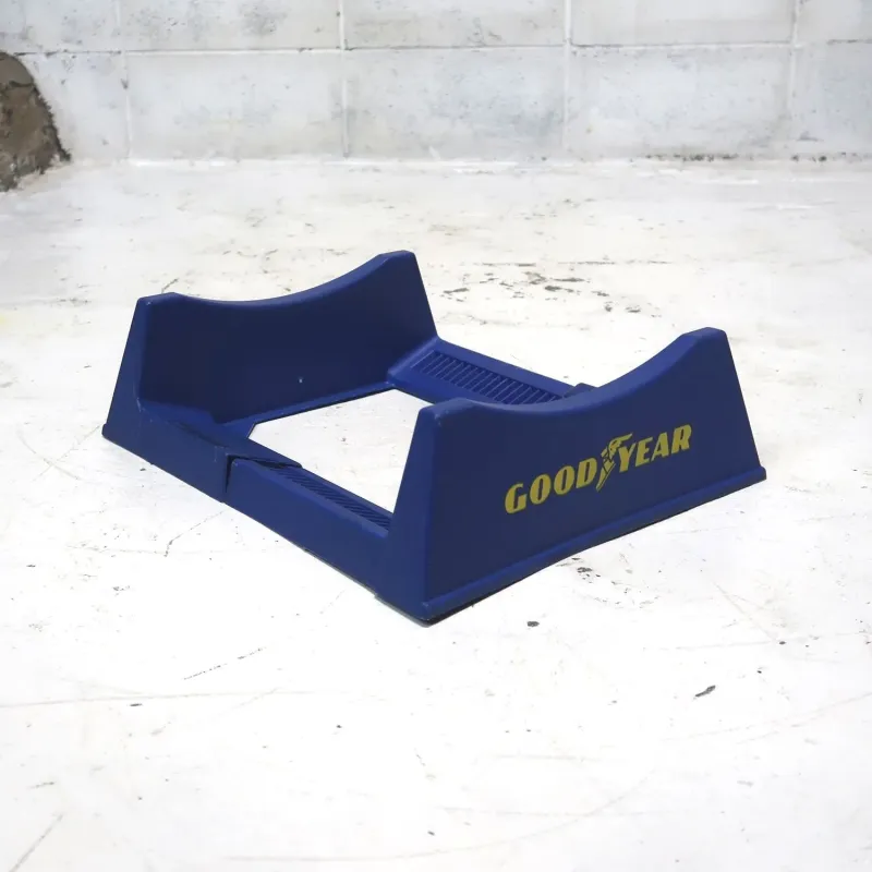 GOOD YEAR タイヤディスプレイラック