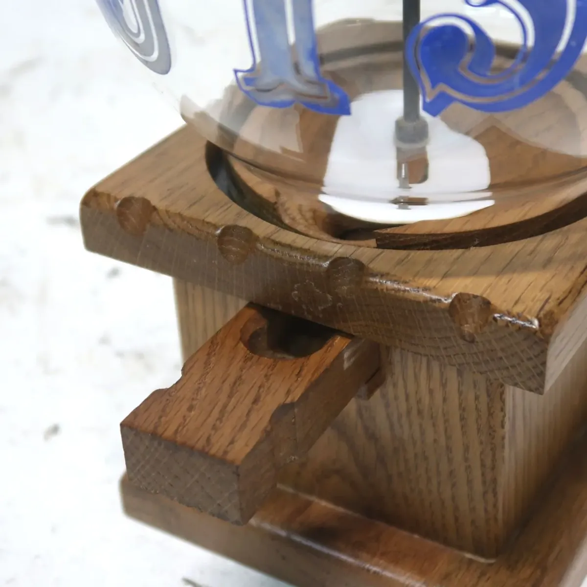 CAROUSEL INDUSTRIES, INC. ビンテージ ナッツマシン