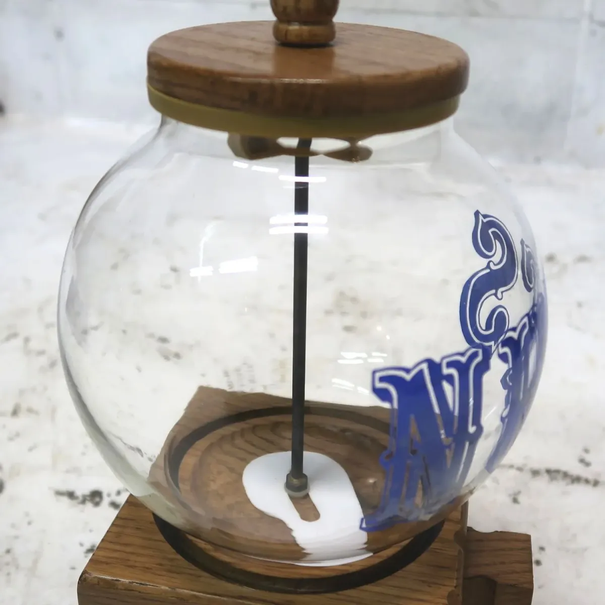 CAROUSEL INDUSTRIES, INC. ビンテージ ナッツマシン