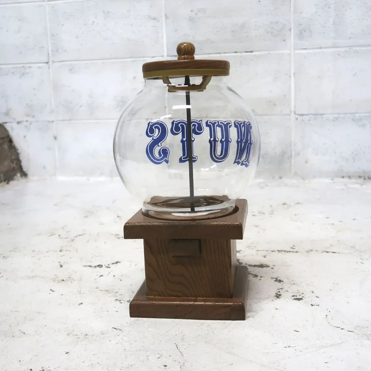 CAROUSEL INDUSTRIES, INC. ビンテージ ナッツマシン