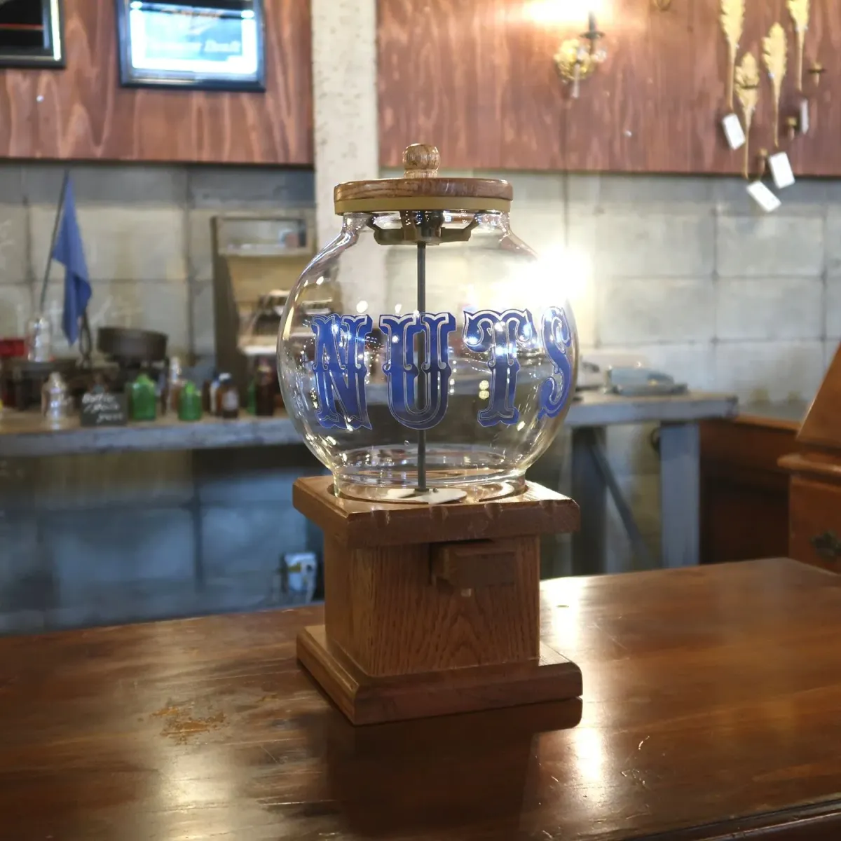 CAROUSEL INDUSTRIES, INC. ビンテージ ナッツマシン