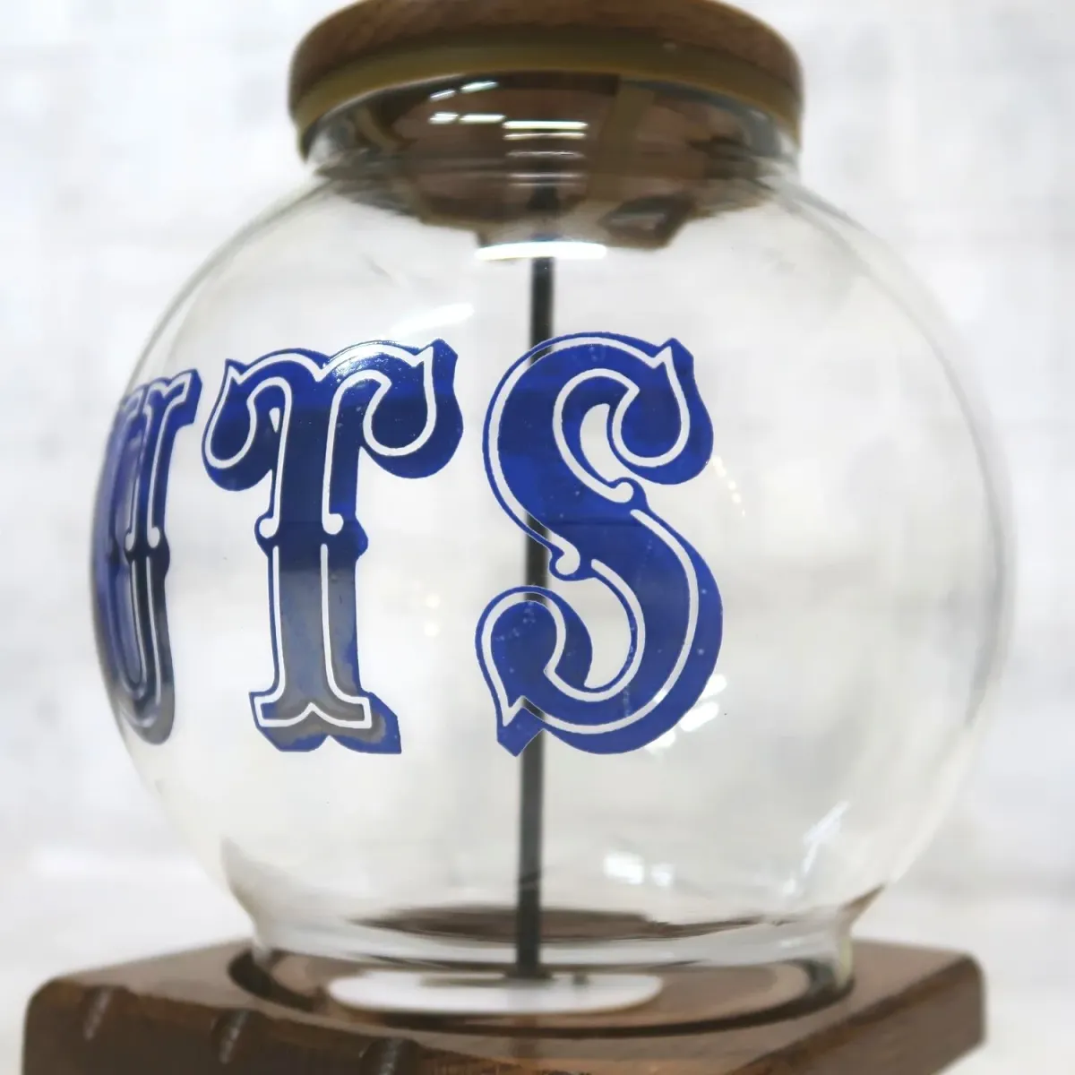 CAROUSEL INDUSTRIES, INC. ビンテージ ナッツマシン