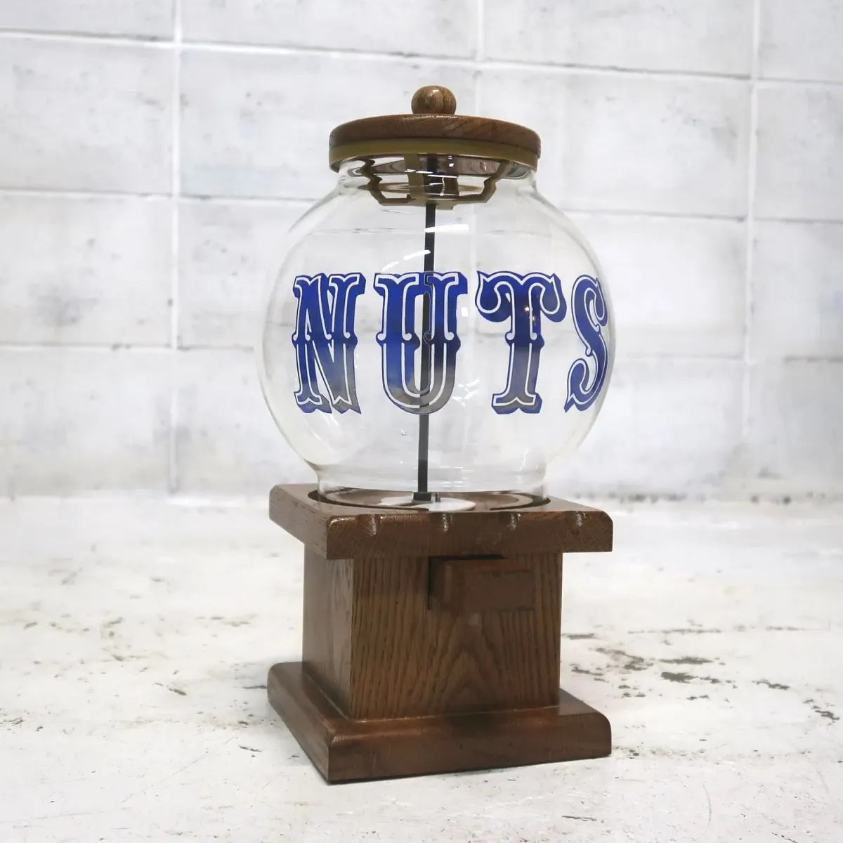 CAROUSEL INDUSTRIES, INC. ビンテージ ナッツマシン