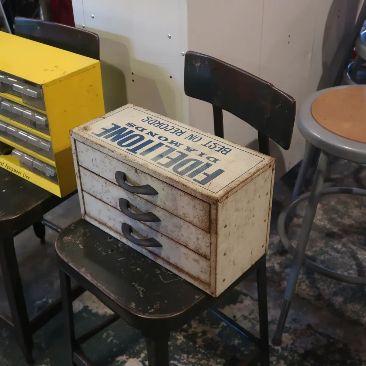 FIDELITONE ビンテージ メタルキャビネット