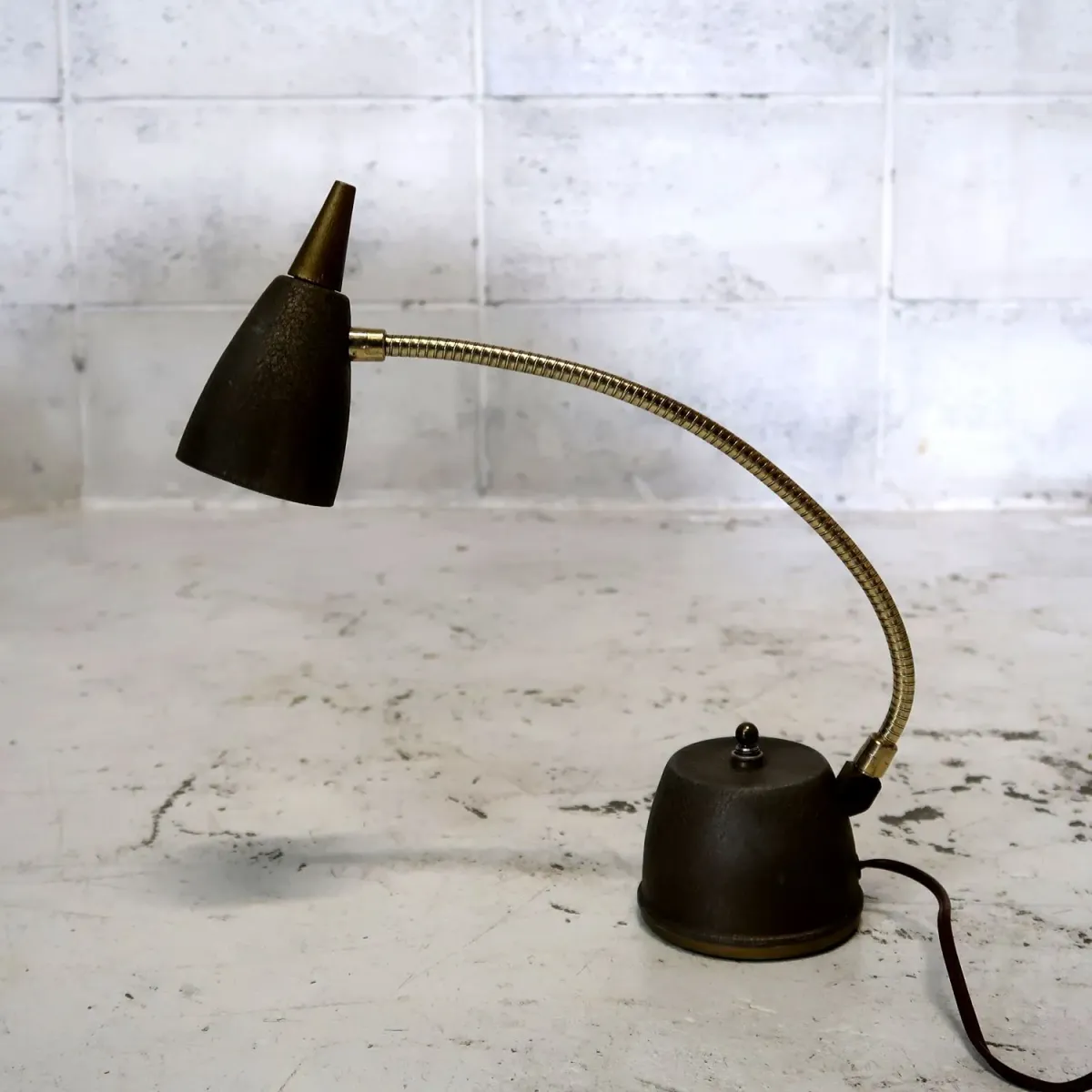 EAGLE ビンテージ ポータブル デスクランプ グースネック