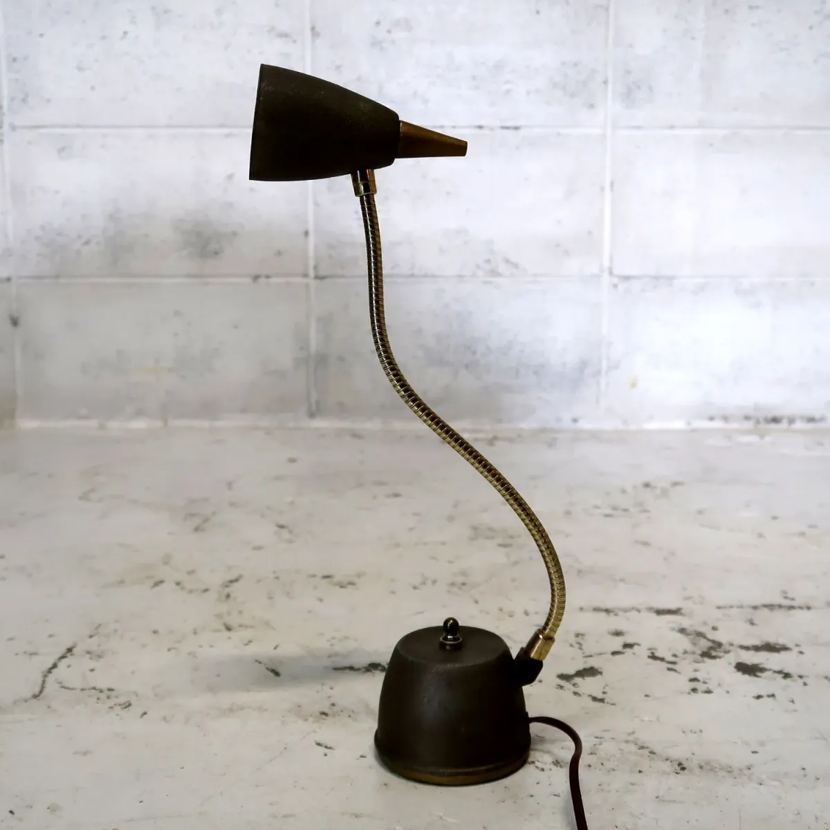 EAGLE ビンテージ ポータブル デスクランプ グースネック