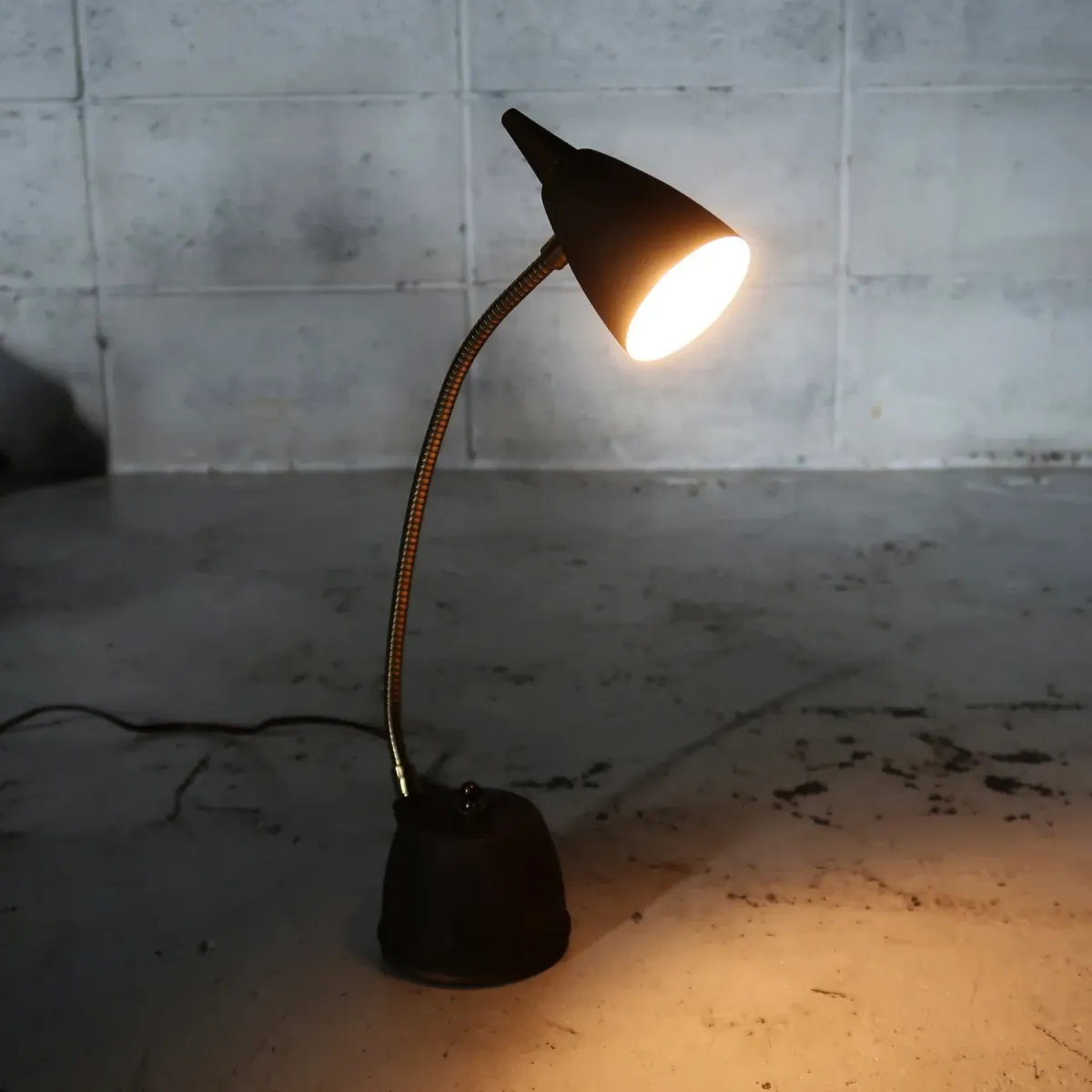 EAGLE ビンテージ ポータブル デスクランプ グースネック