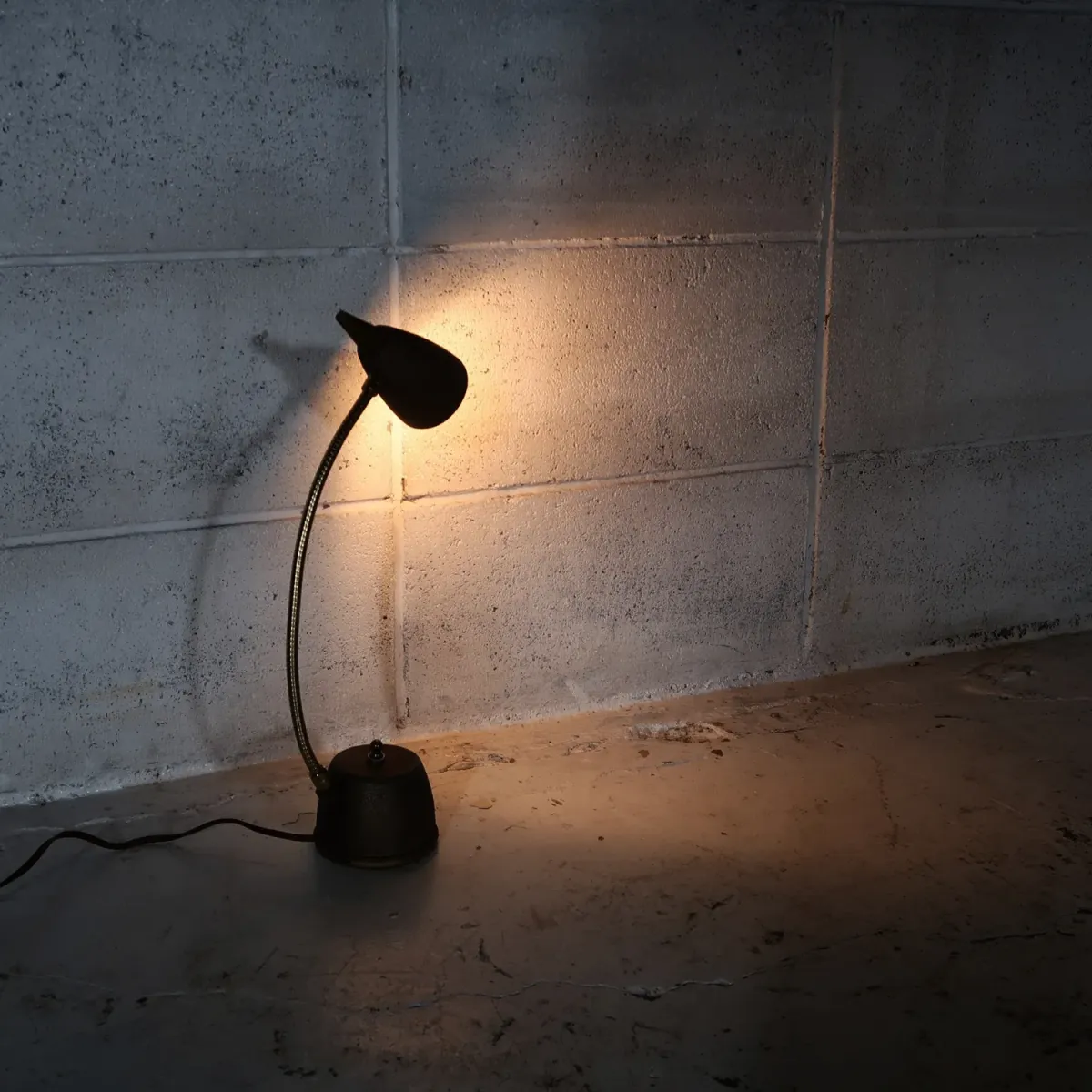 EAGLE ビンテージ ポータブル デスクランプ グースネック