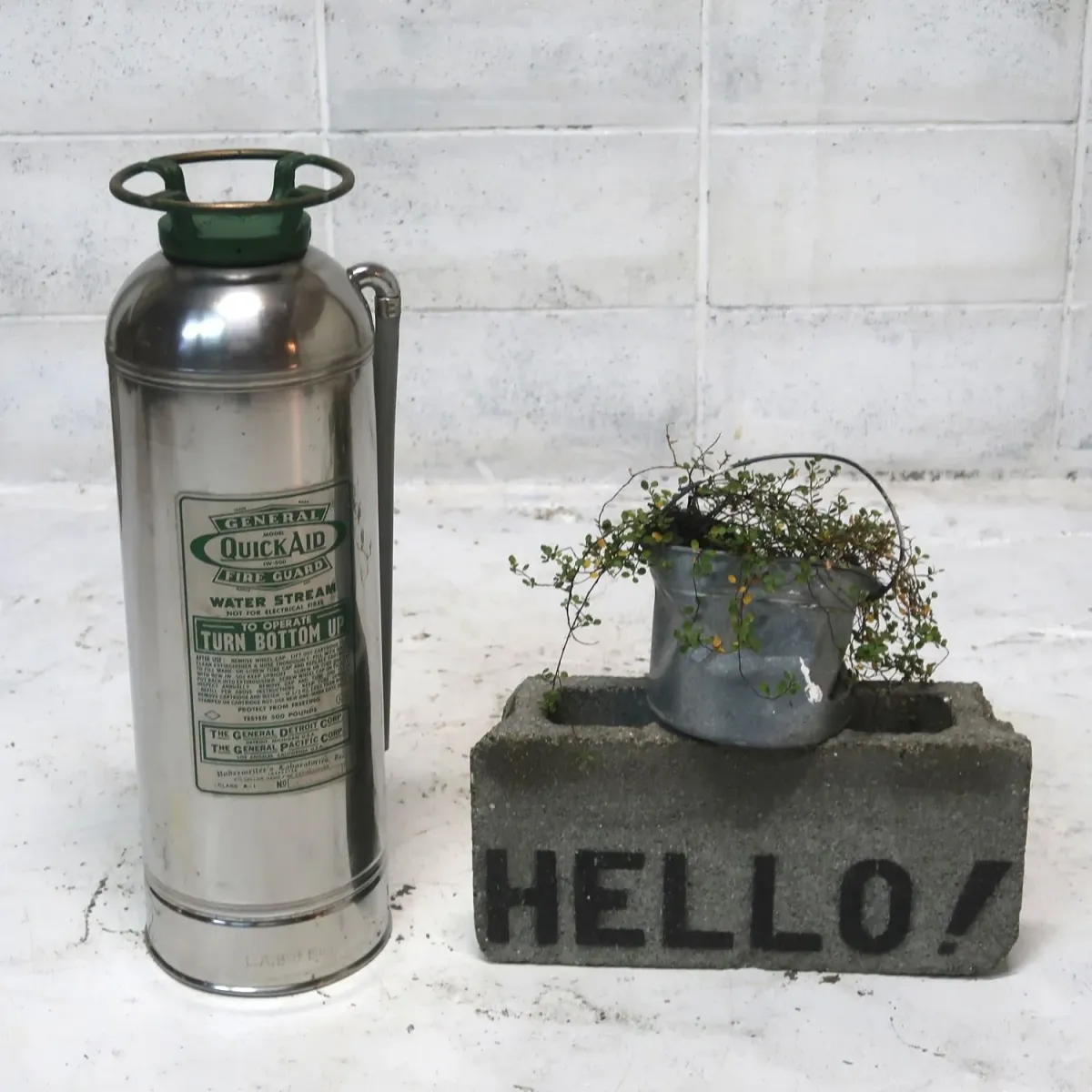 ビンテージ 消火器 クロムメッキ