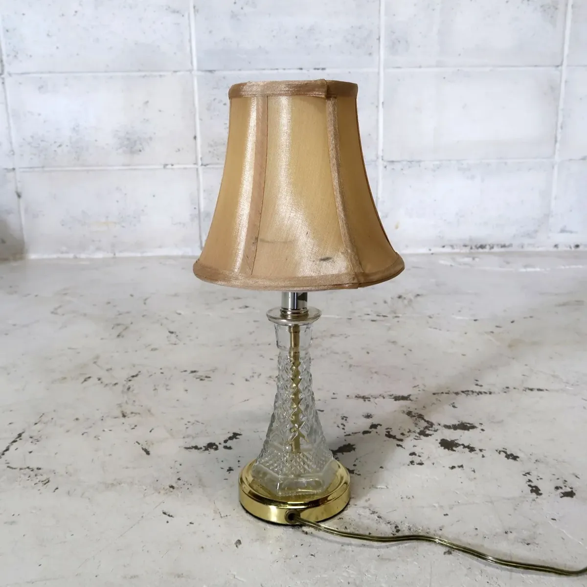 アンティーク ガラスベース テーブルランプ