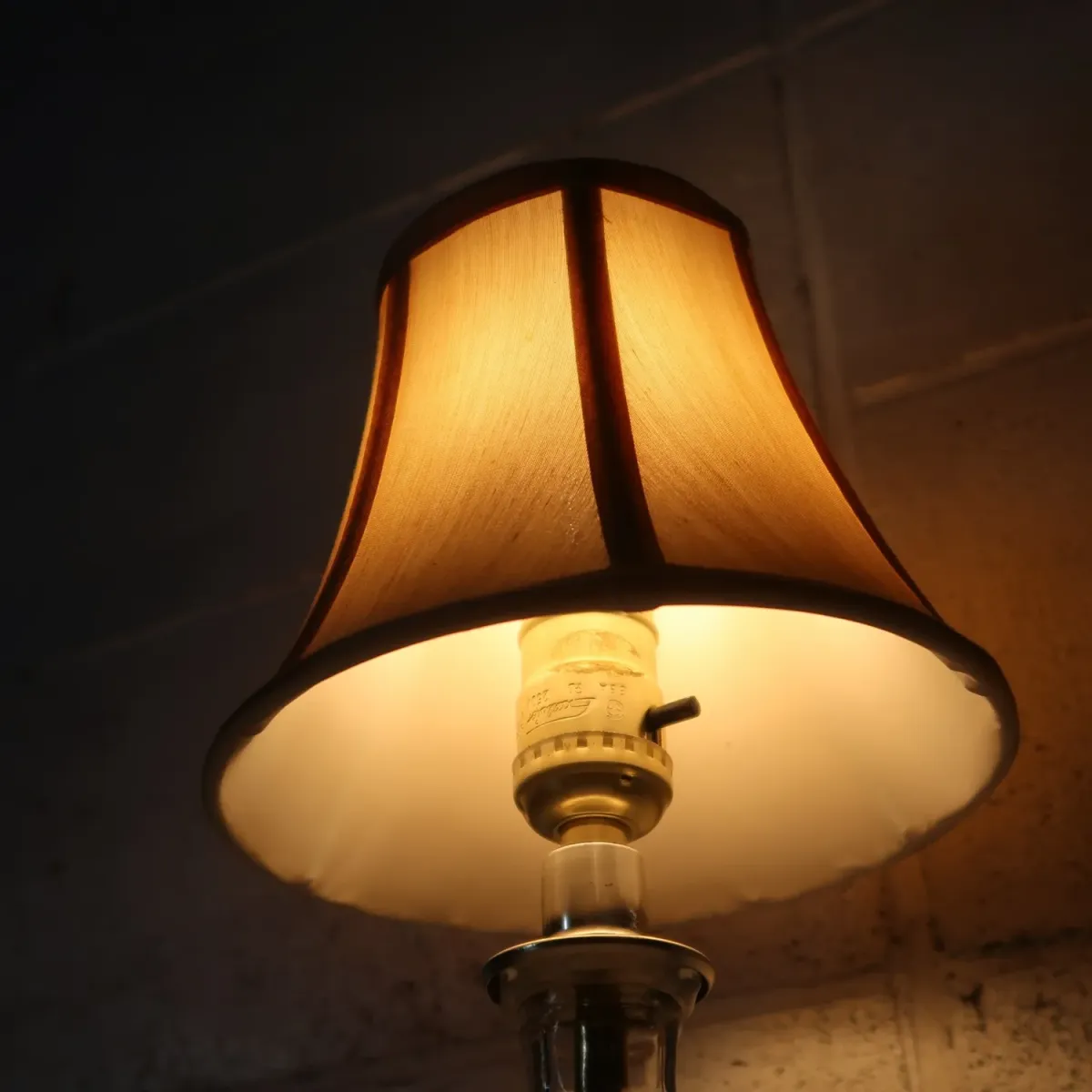 アンティーク ガラスベース テーブルランプ