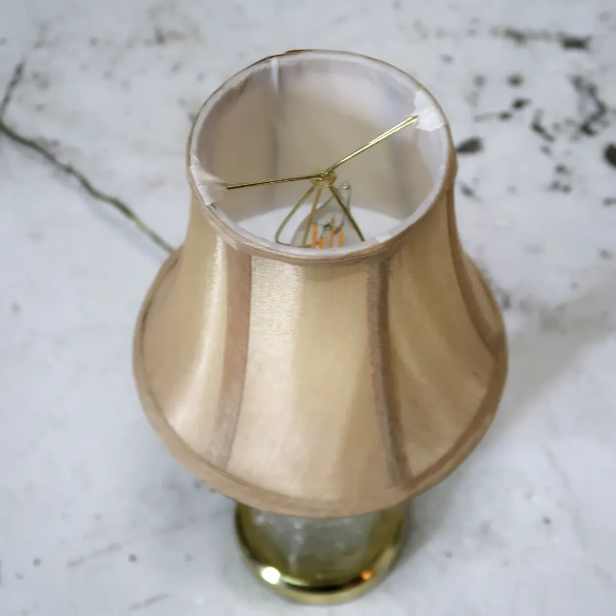 アンティーク ガラスベース テーブルランプ