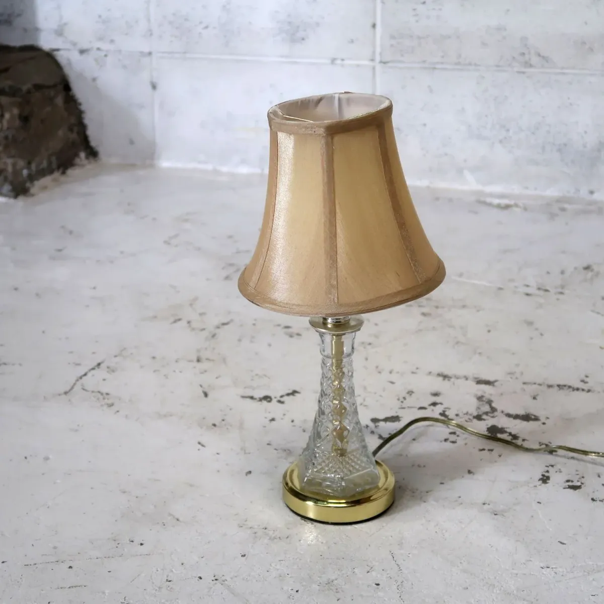 アンティーク ガラスベース テーブルランプ