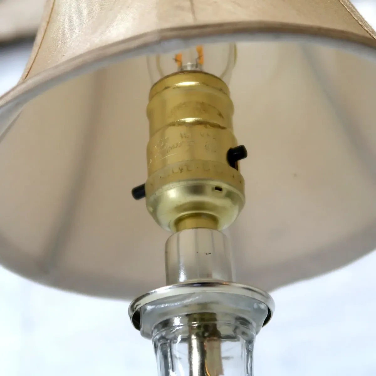 アンティーク ガラスベース テーブルランプ