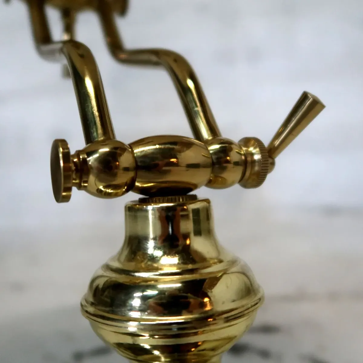 ゴールドメタル テーブルランプ