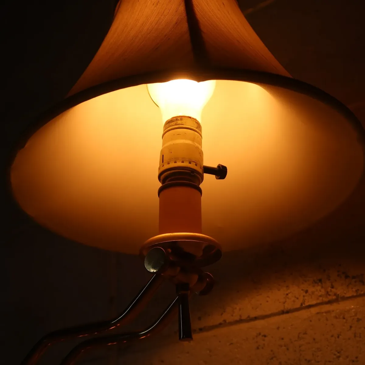 ゴールドメタル テーブルランプ