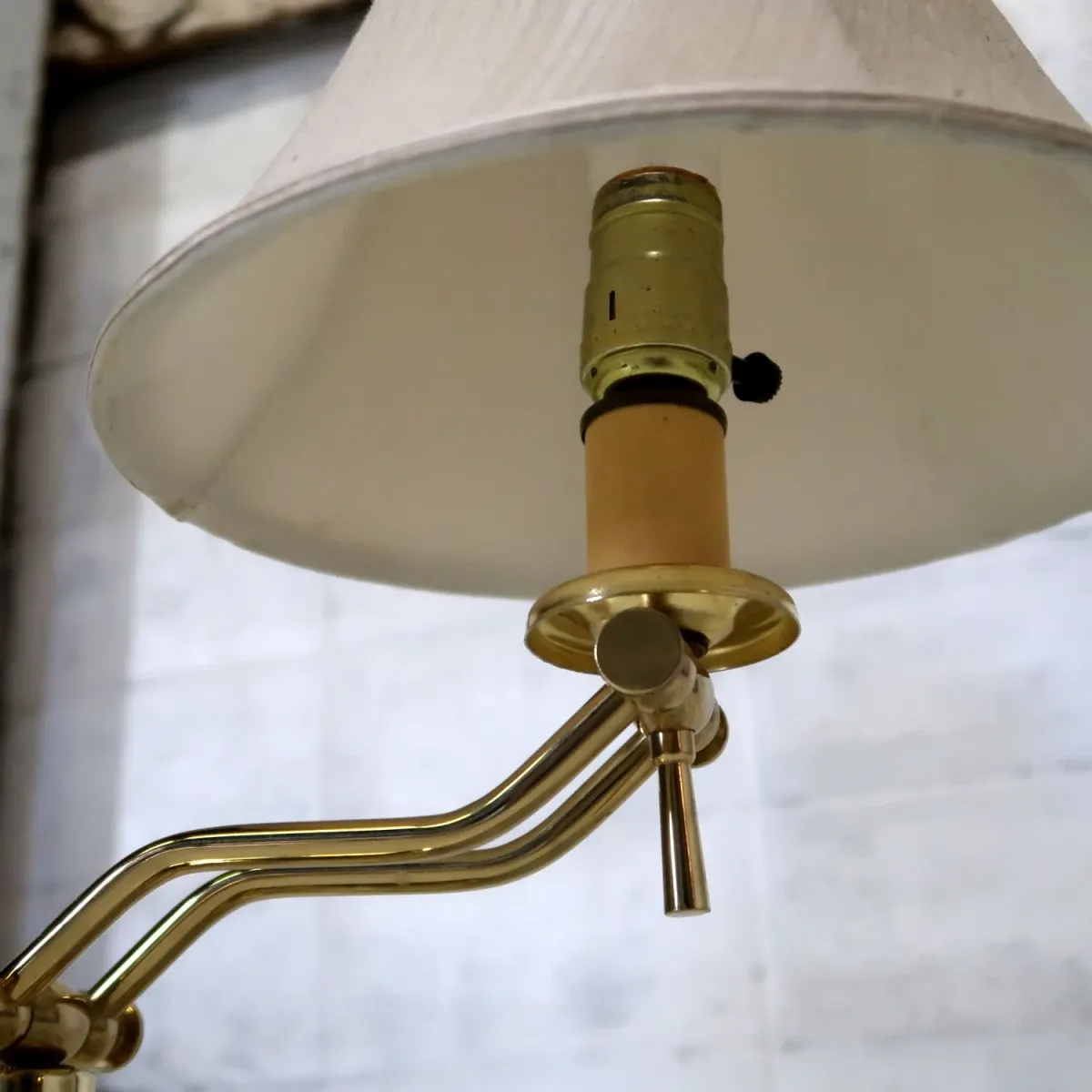 ゴールドメタル テーブルランプ