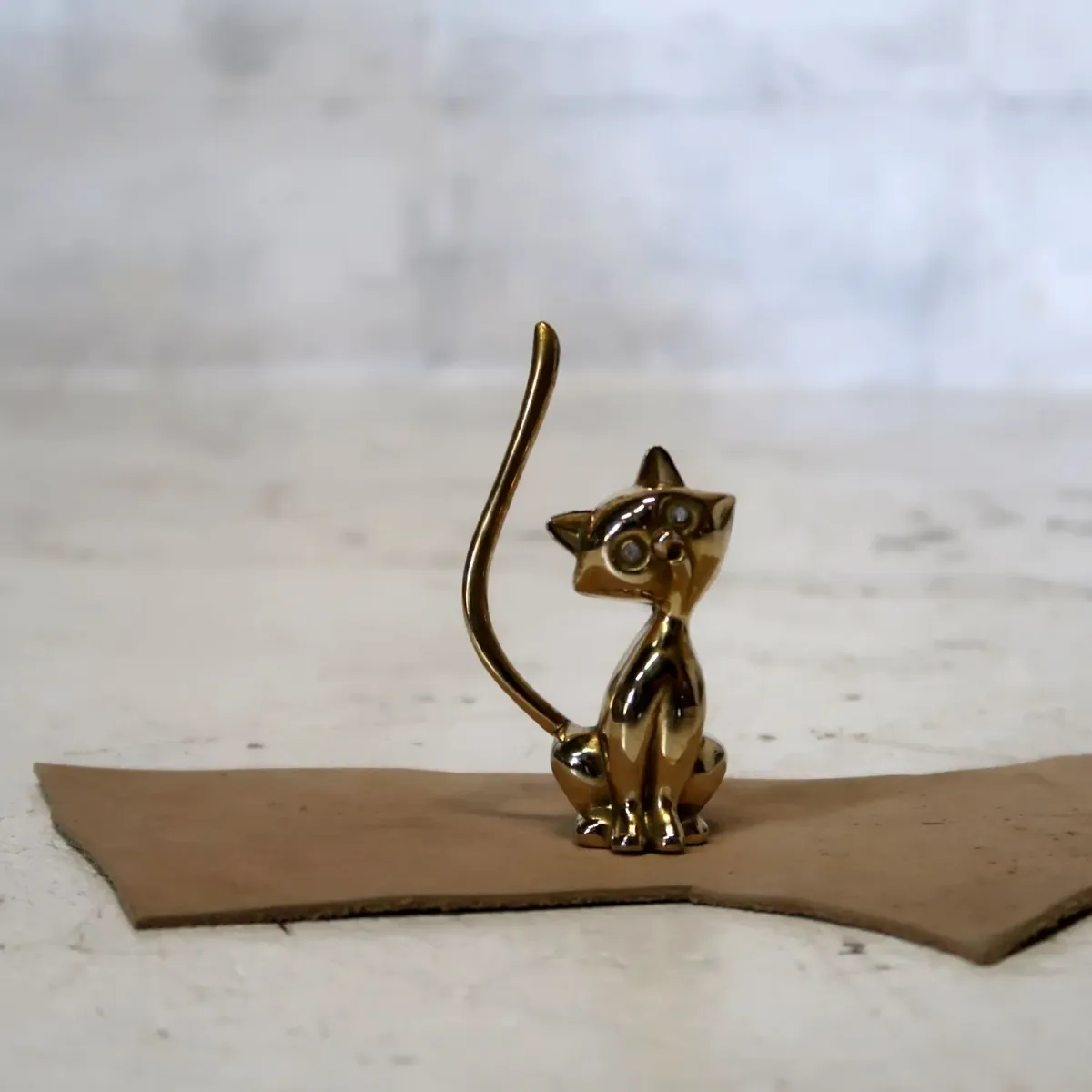 ビンテージ リングホルダー キャットモチーフ 真鍮