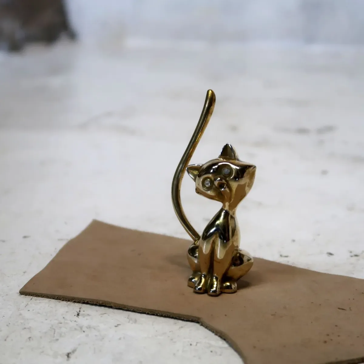 ビンテージ リングホルダー キャットモチーフ 真鍮