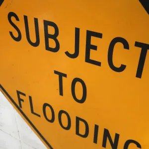 SUBJECT TO FLOODING ビンテージ 大型ロードサイン
