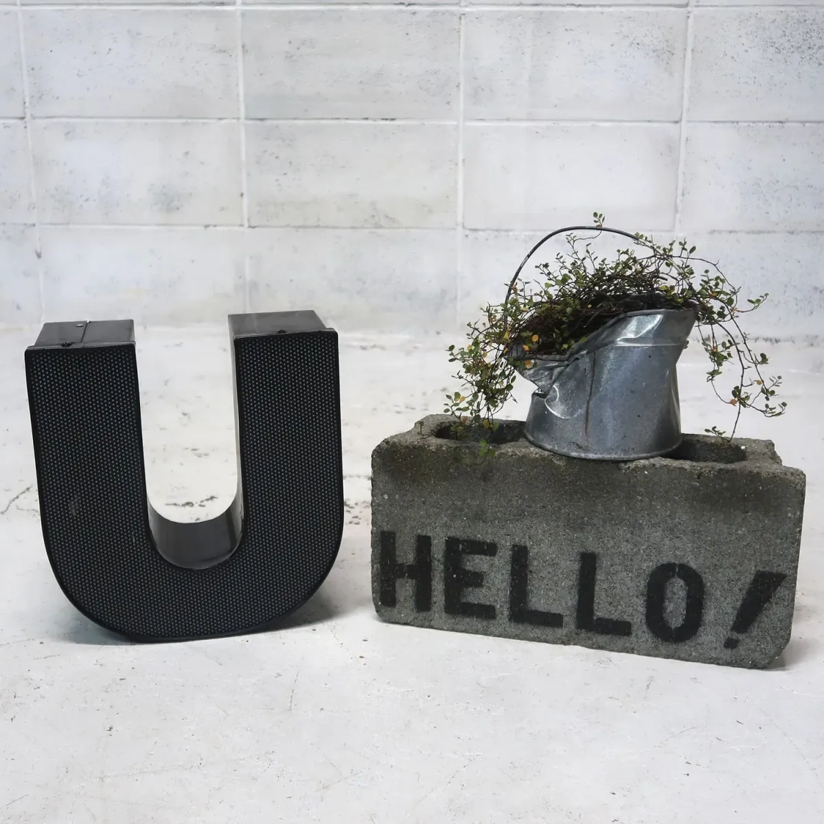 ビンテージ レターサイン U